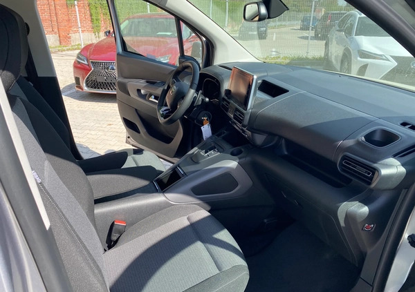 Toyota Proace City Verso cena 162900 przebieg: 15, rok produkcji 2023 z Poznań małe 191